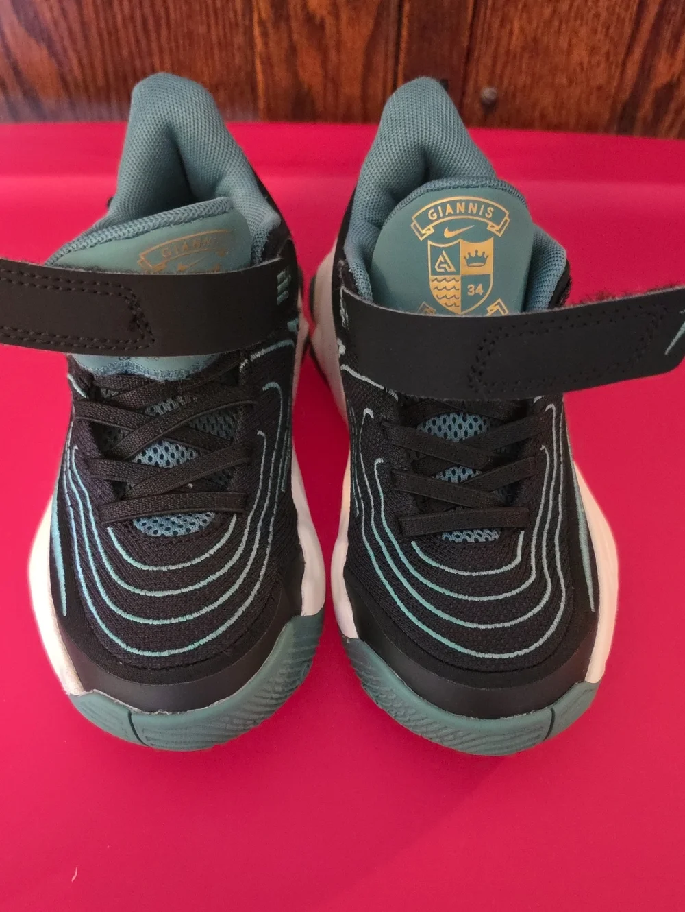 Kids Black and Green Giannis Nike Basketball Shoes Size 13c NICE!